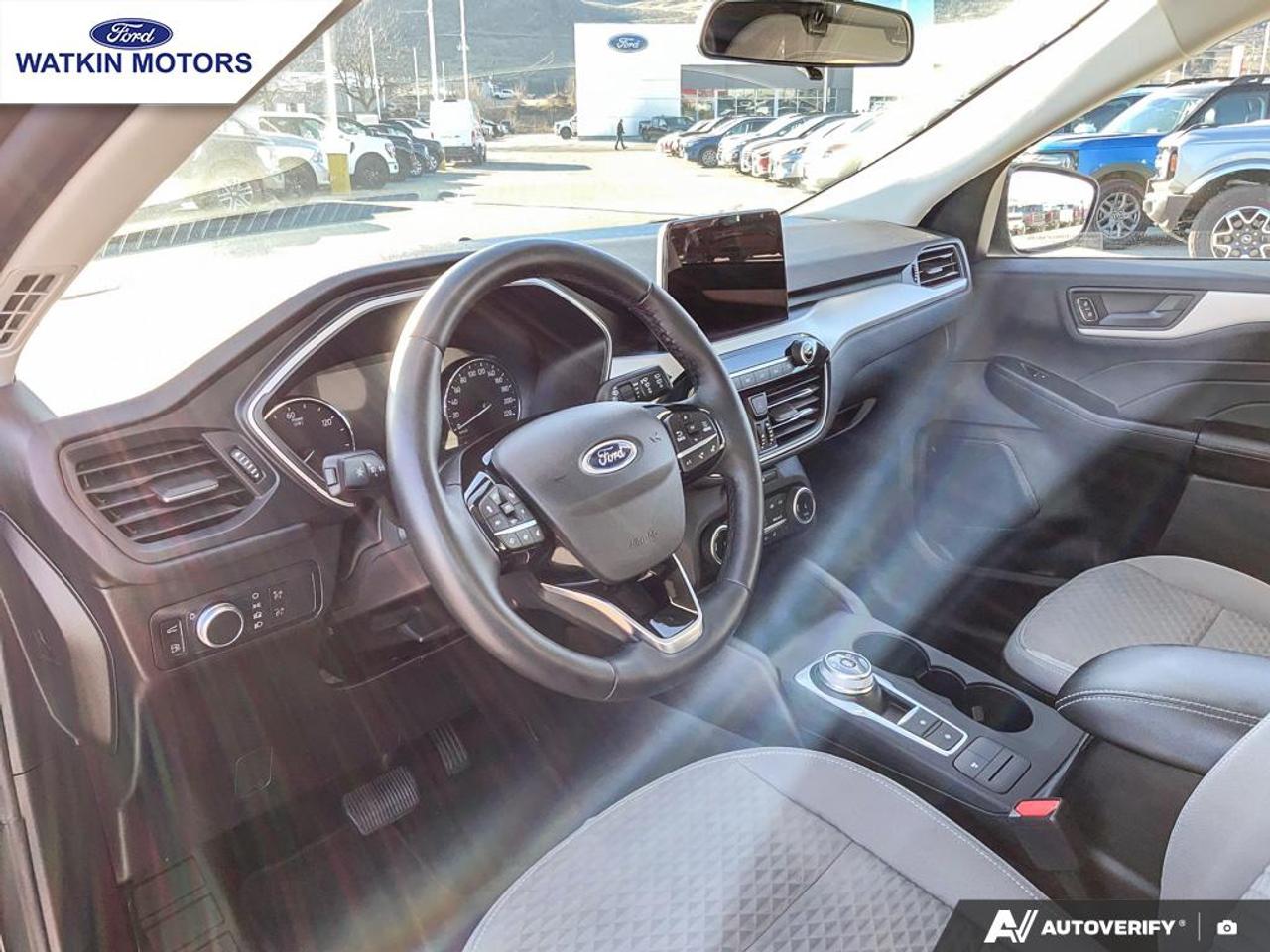 2022 Ford Escape SE Hybrid AWD Photo15