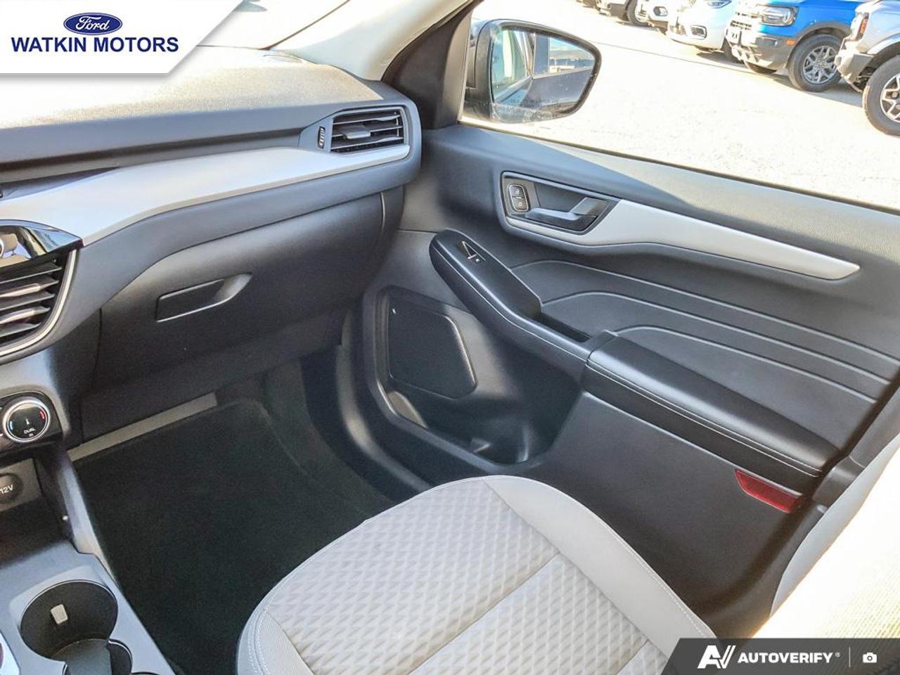 2022 Ford Escape SE Hybrid AWD Photo27