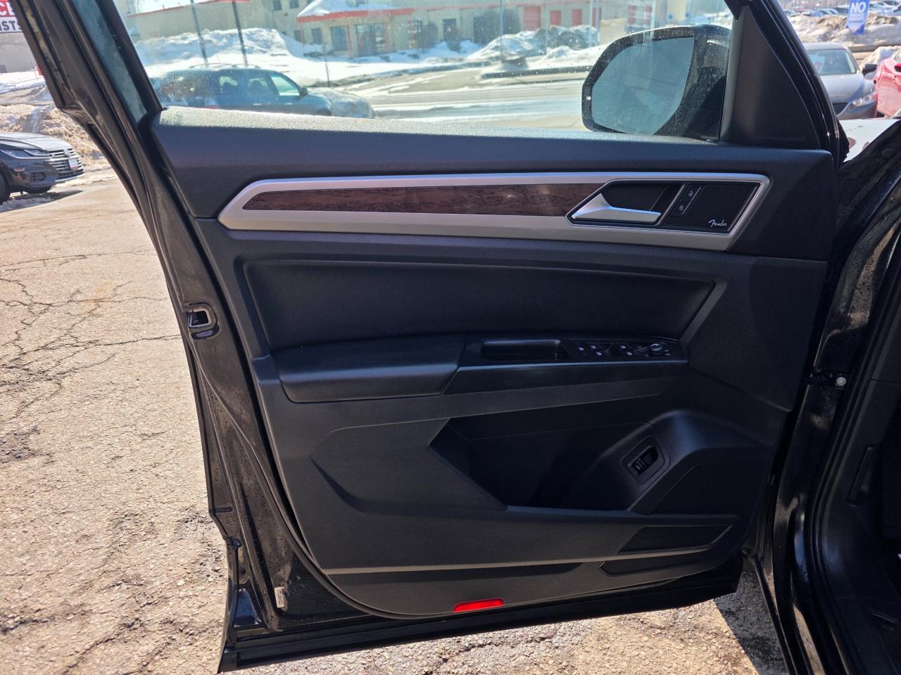 2019 Volkswagen Atlas 3.6 FSI Execline 7 Passenger | Accident Free | Loaded Photo