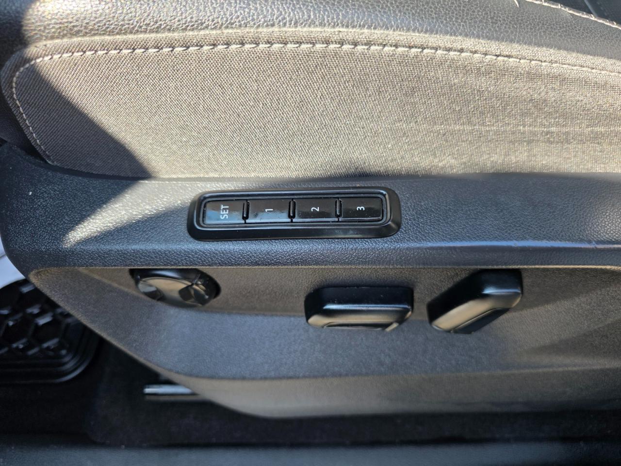 2019 Volkswagen Atlas 3.6 FSI Execline 7 Passenger | Accident Free | Loaded Photo