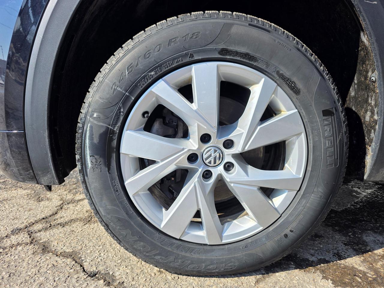 2019 Volkswagen Atlas 3.6 FSI Execline 7 Passenger | Accident Free | Loaded Photo