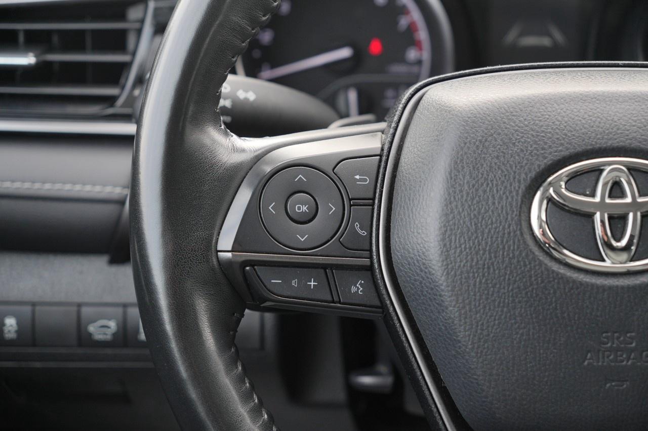 2023 Toyota Camry SE Auto Photo