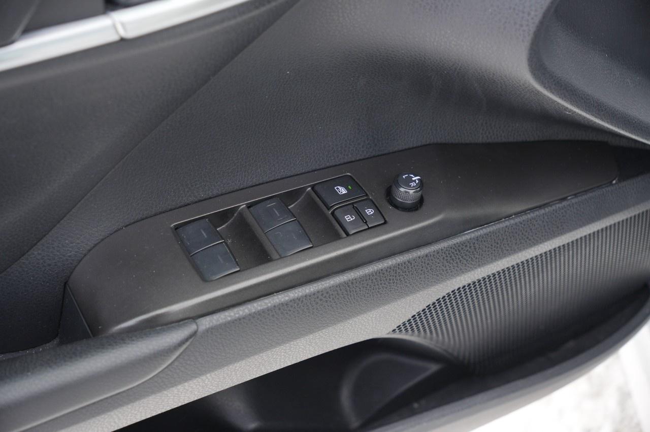 2023 Toyota Camry SE Auto Photo