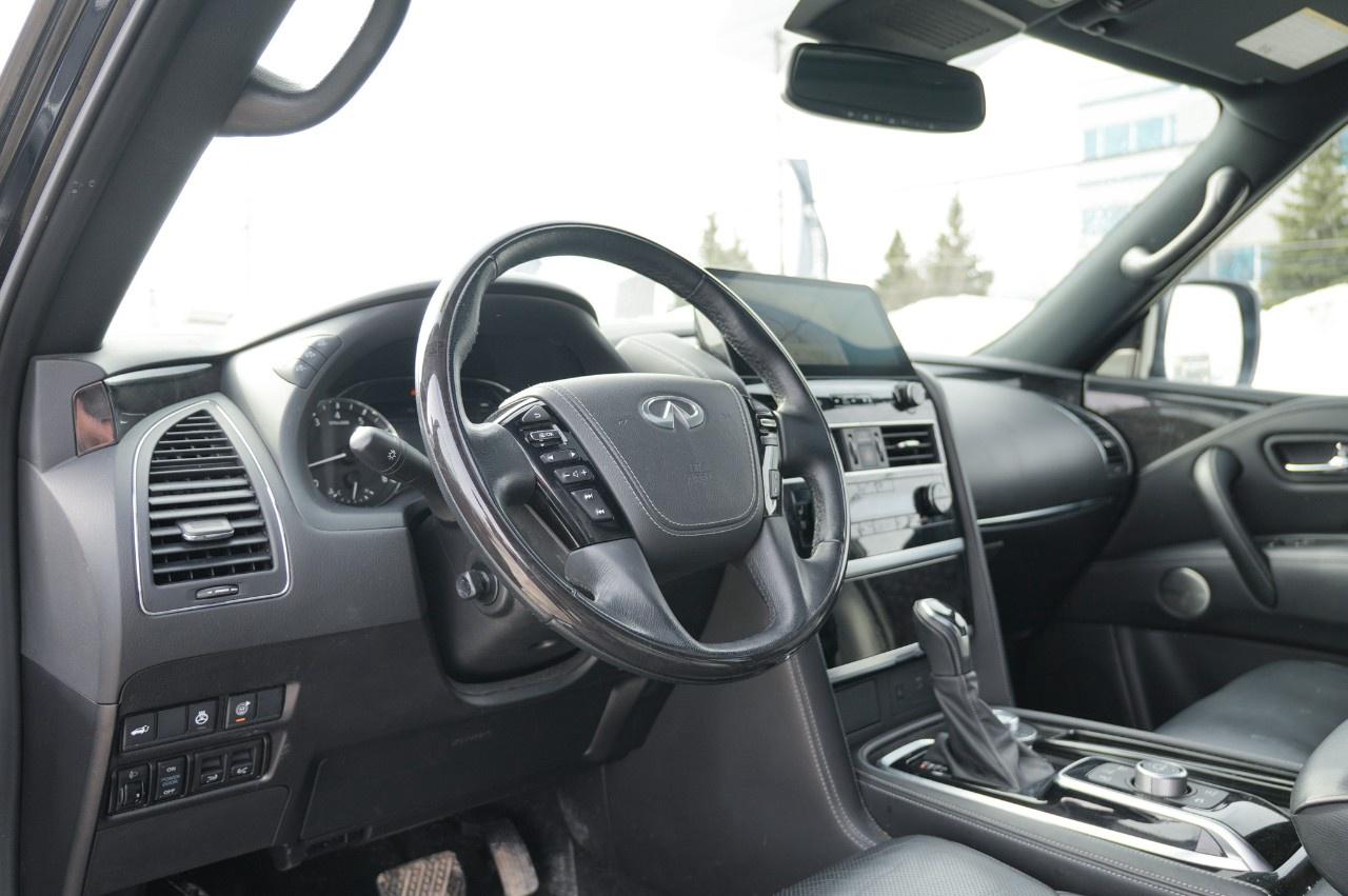 2024 Infiniti QX80 LUXE 8-Passenger Photo