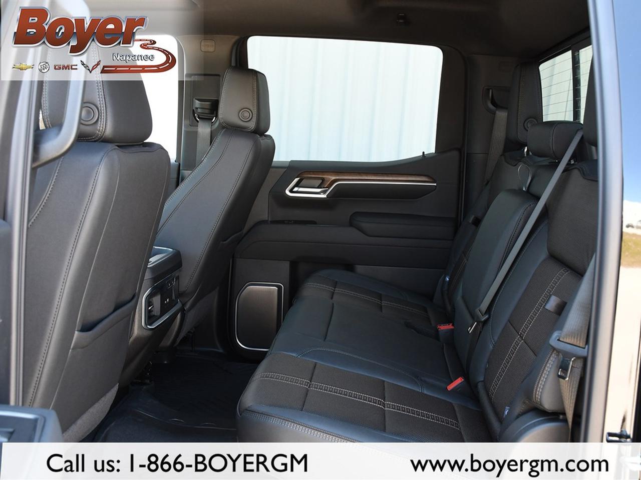 2026 Chevrolet Silverado 1500 Crew Cab Short Box 4-Wheel Drive High Country Photo