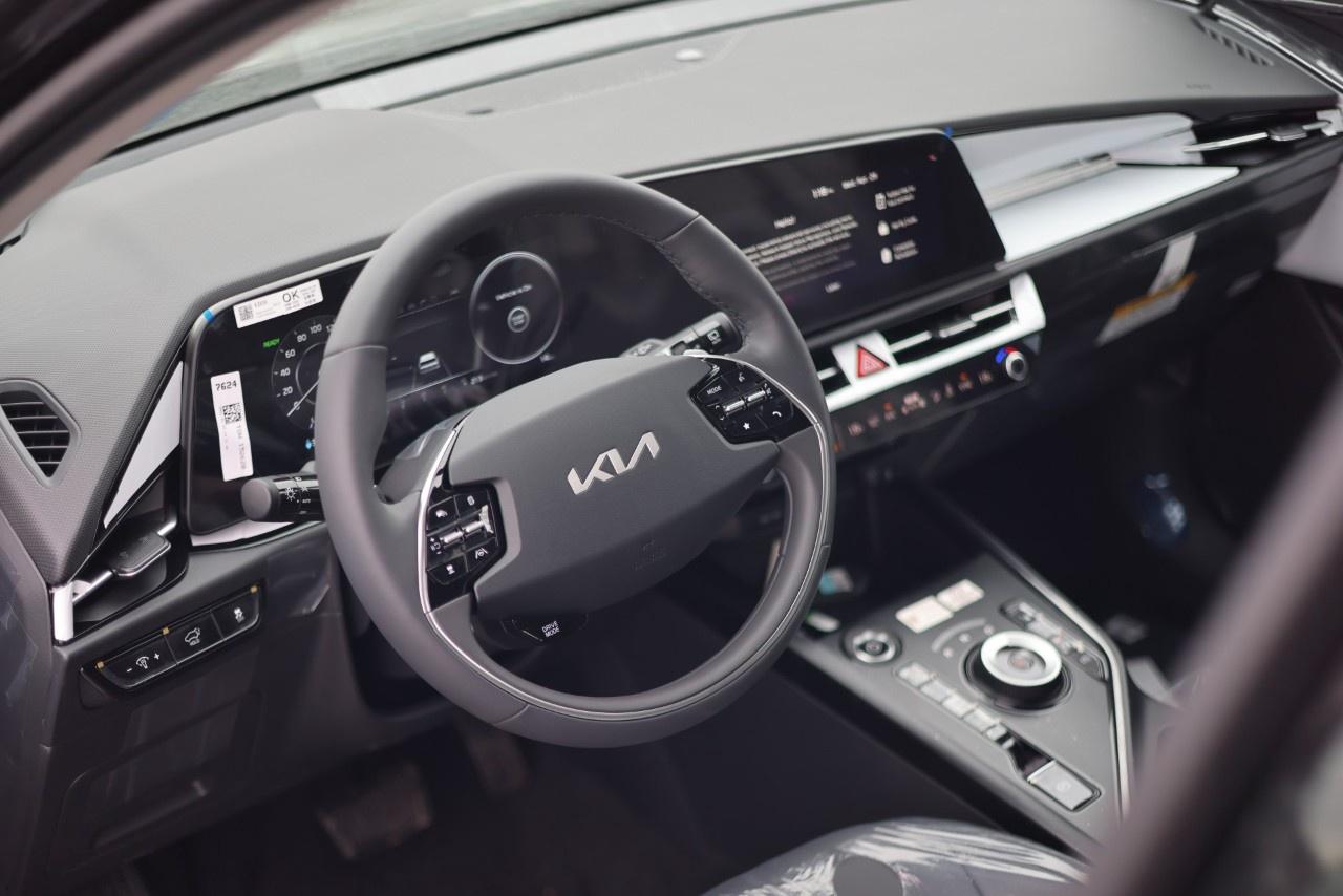 2026 Kia NIRO EV Wind  FWD Photo