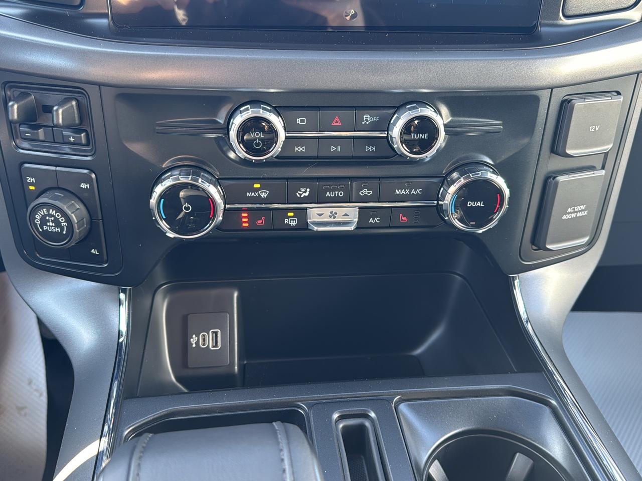 2026 Ford F-150 XLT Photo
