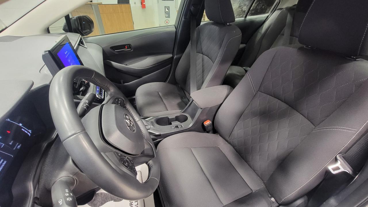 2023 Toyota Corolla Hybrid LE Photo