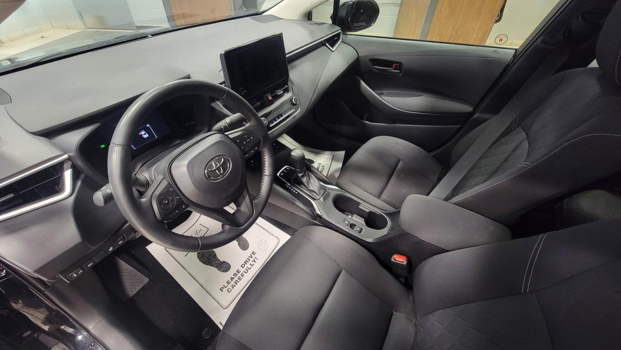 2023 Toyota Corolla Hybrid LE Photo