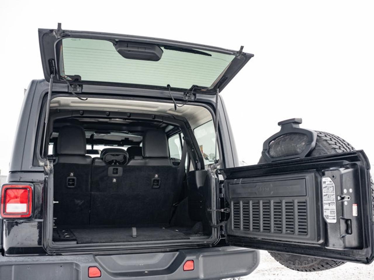 2018 Jeep Wrangler Unlimited Sahara Photo