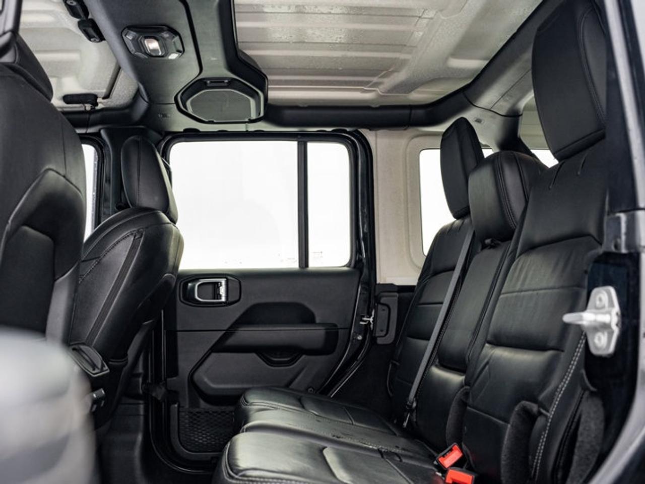 2018 Jeep Wrangler Unlimited Sahara Photo