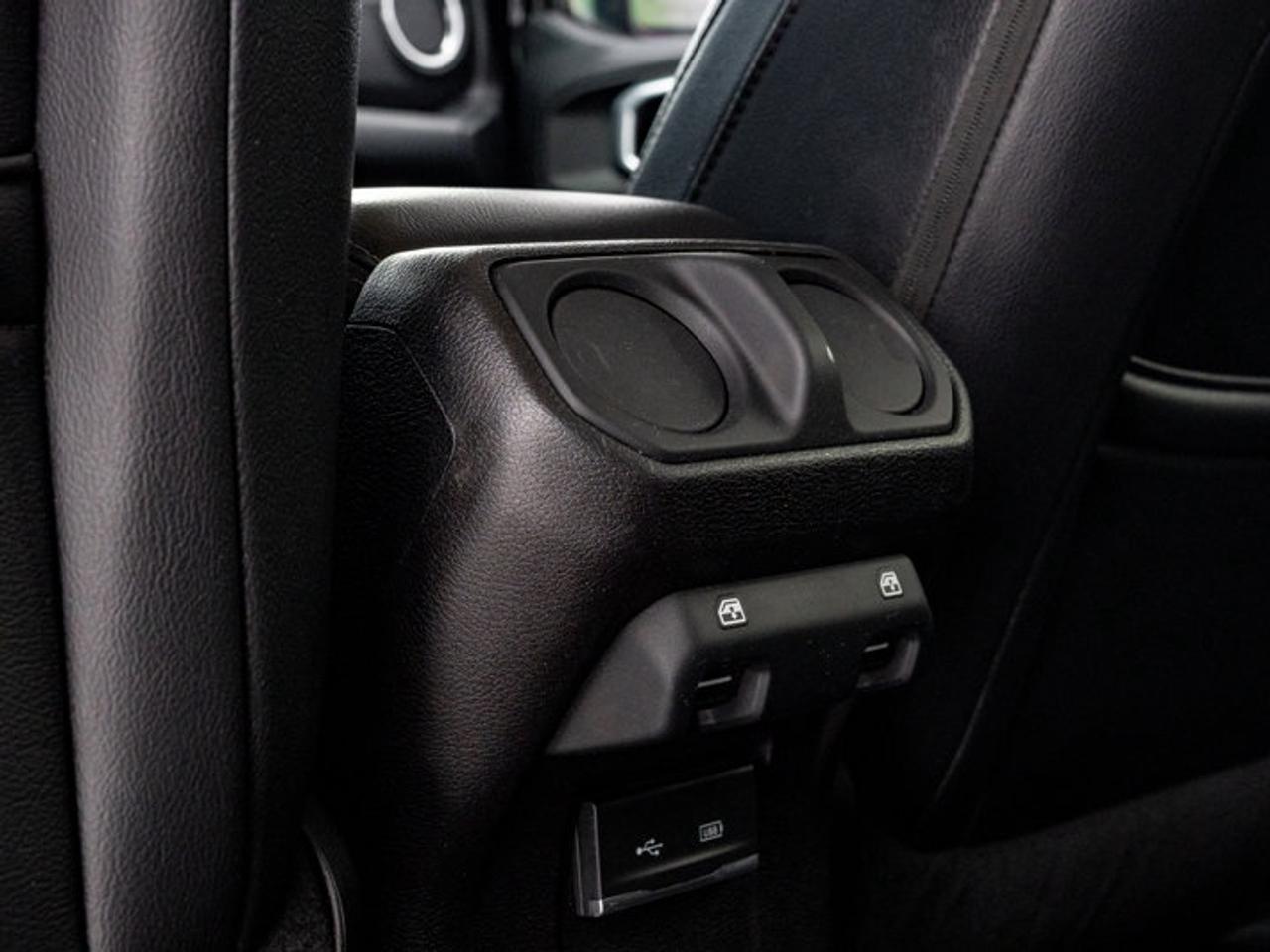 2018 Jeep Wrangler Unlimited Sahara Photo