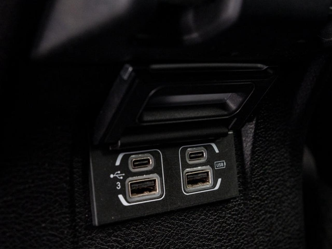 2018 Jeep Wrangler Unlimited Sahara Photo