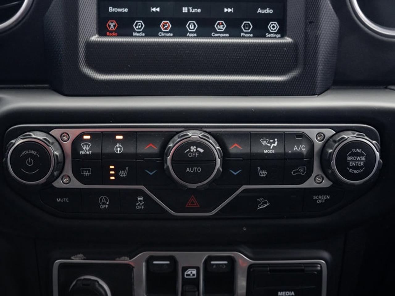 2018 Jeep Wrangler Unlimited Sahara Photo