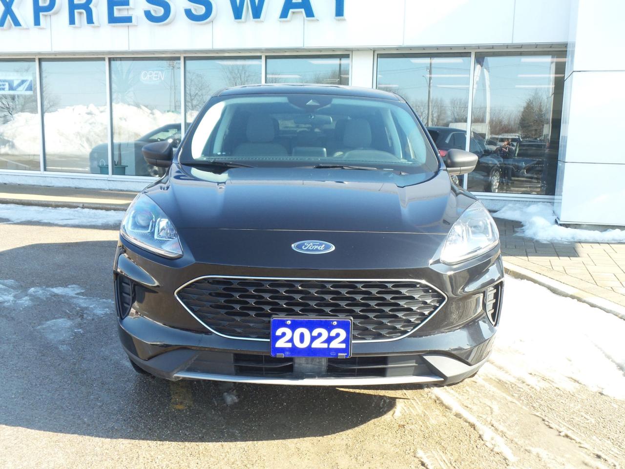 2022 Ford Escape SE, AWD, LOCAL TRADE, NAVIGATION, HEATED SEATS! Photo1