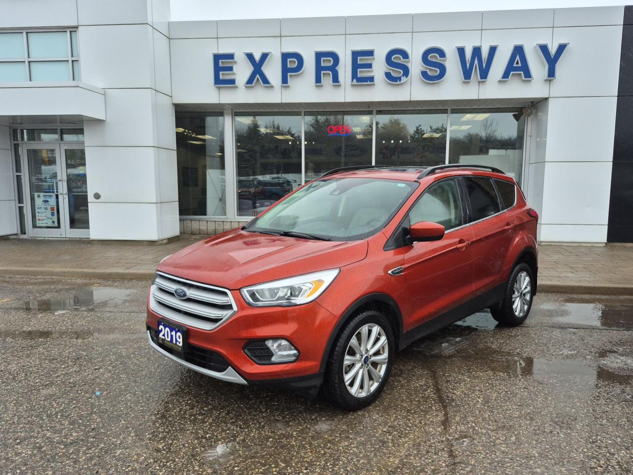 2019 Ford Escape SEL, LOCAL TRADE, 1 OWNER, VERY WELL CARED FOR! Photo1