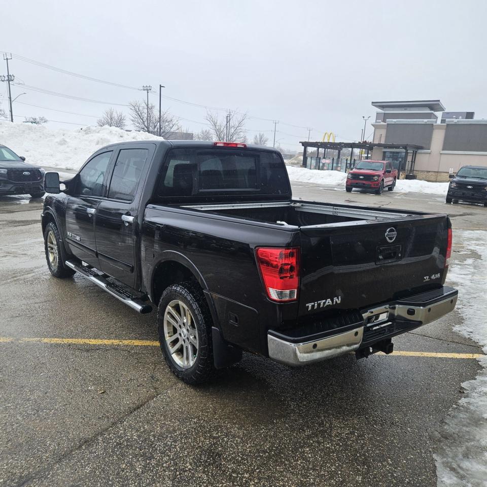 2014 Nissan Titan CREW CAB, SL, LEATHER, MOONROOF, AS TRADED Photo2