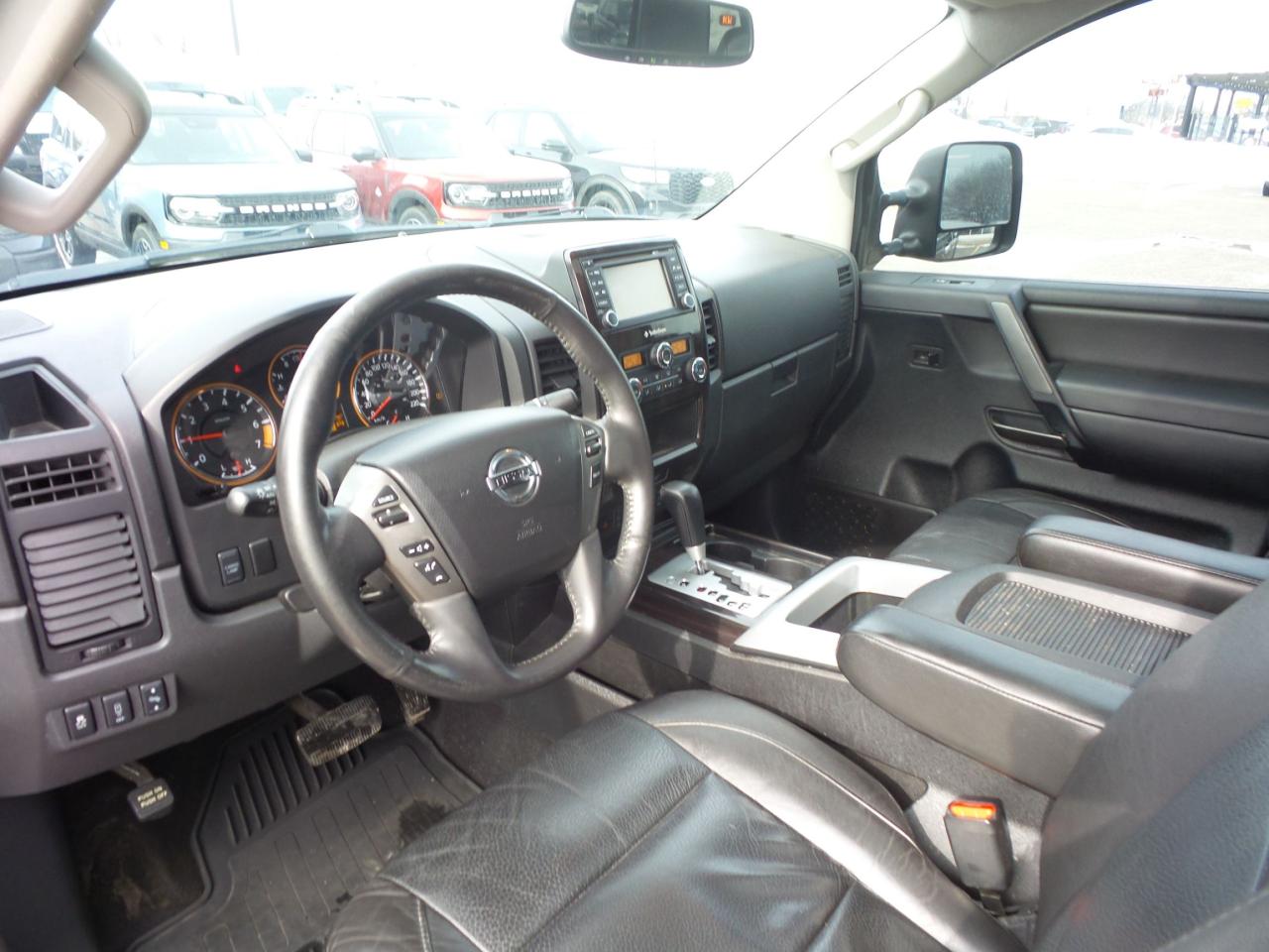 2014 Nissan Titan CREW CAB, SL, LEATHER, MOONROOF, AS TRADED Photo