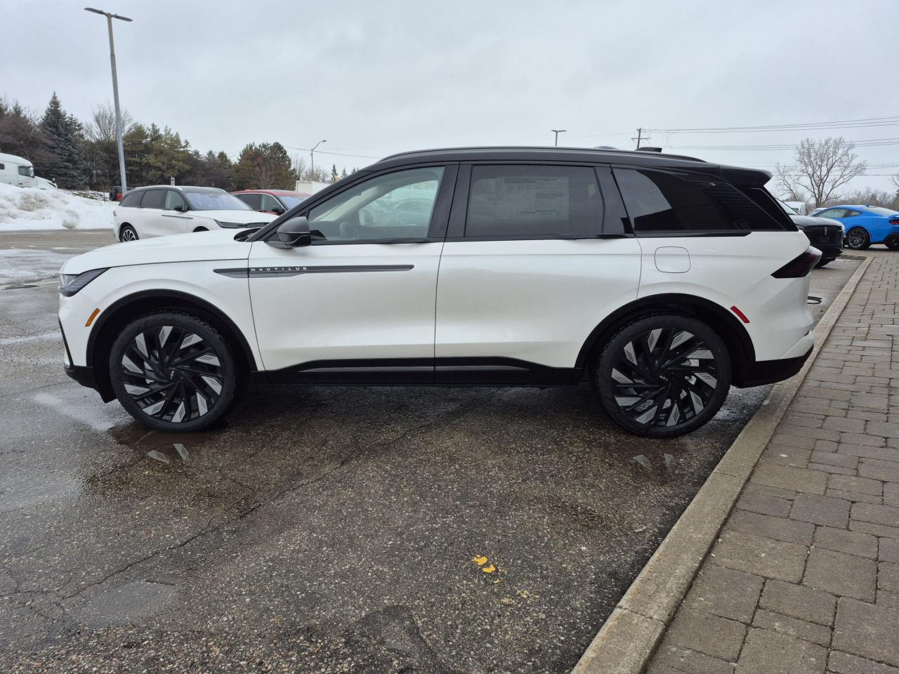 2026 Lincoln Nautilus RESERVE AWD, JET BLACK APPEARANCE, PHONE AS KEY Photo4