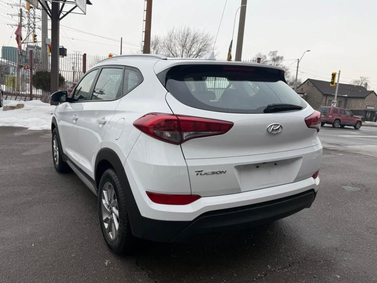 2018 Hyundai Tucson 2.0L PREMIUM FWD Photo0