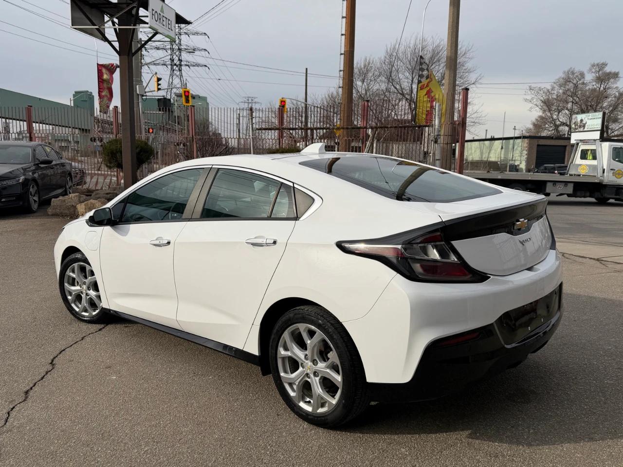 2018 Chevrolet Volt Premier Photo