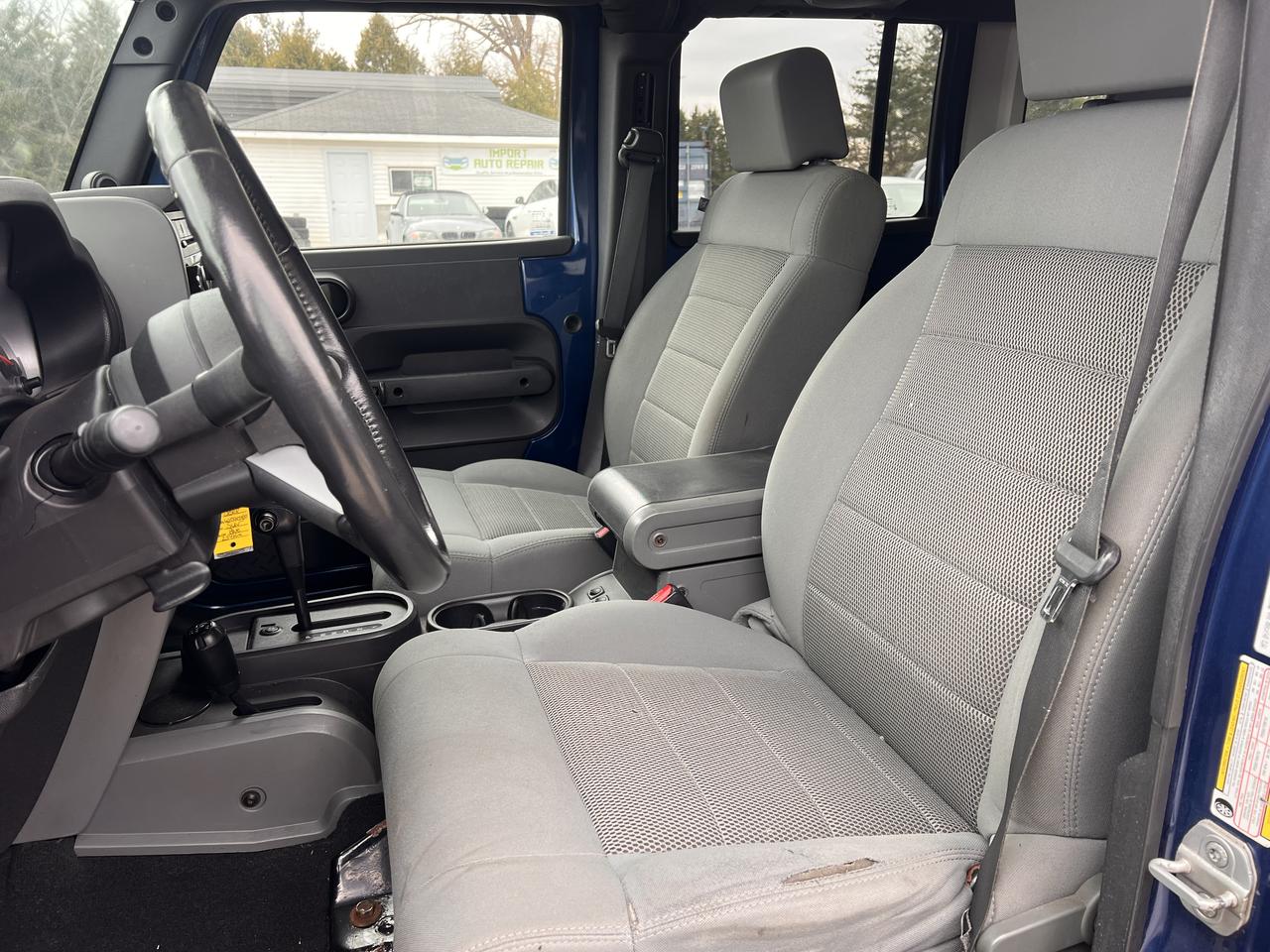 2009 Jeep Wrangler Sahara Photo