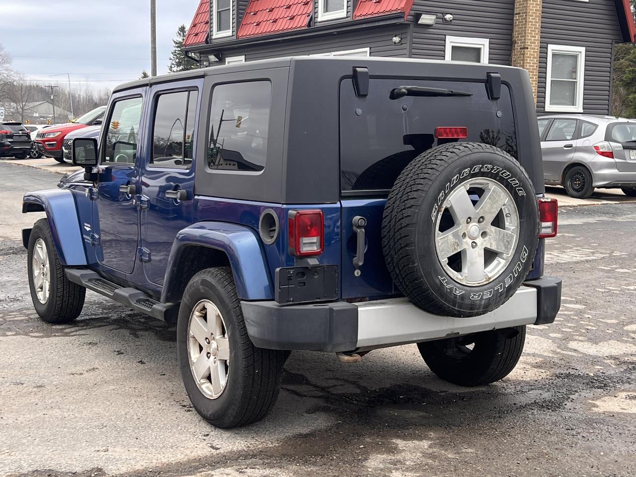 2009 Jeep Wrangler Sahara Photo