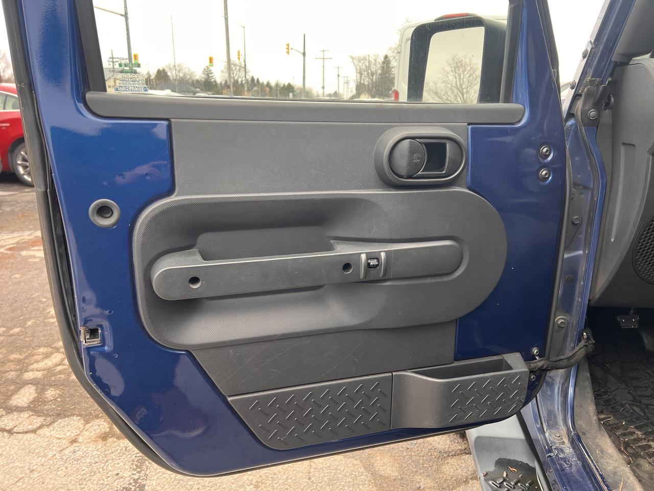 2009 Jeep Wrangler Sahara Photo
