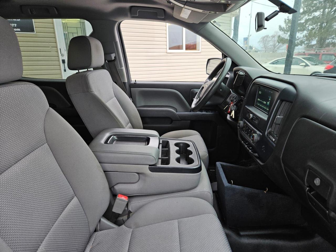 2016 Chevrolet Silverado 1500 4WD Crew Cab 153.0" Work Truck Photo