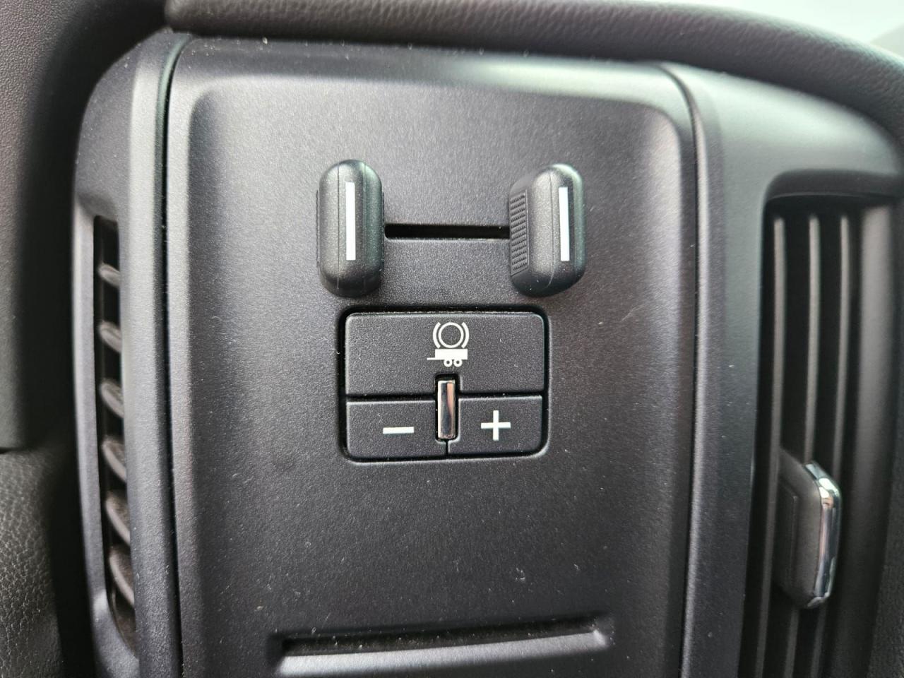 2016 Chevrolet Silverado 1500 4WD Crew Cab 153.0" Work Truck Photo