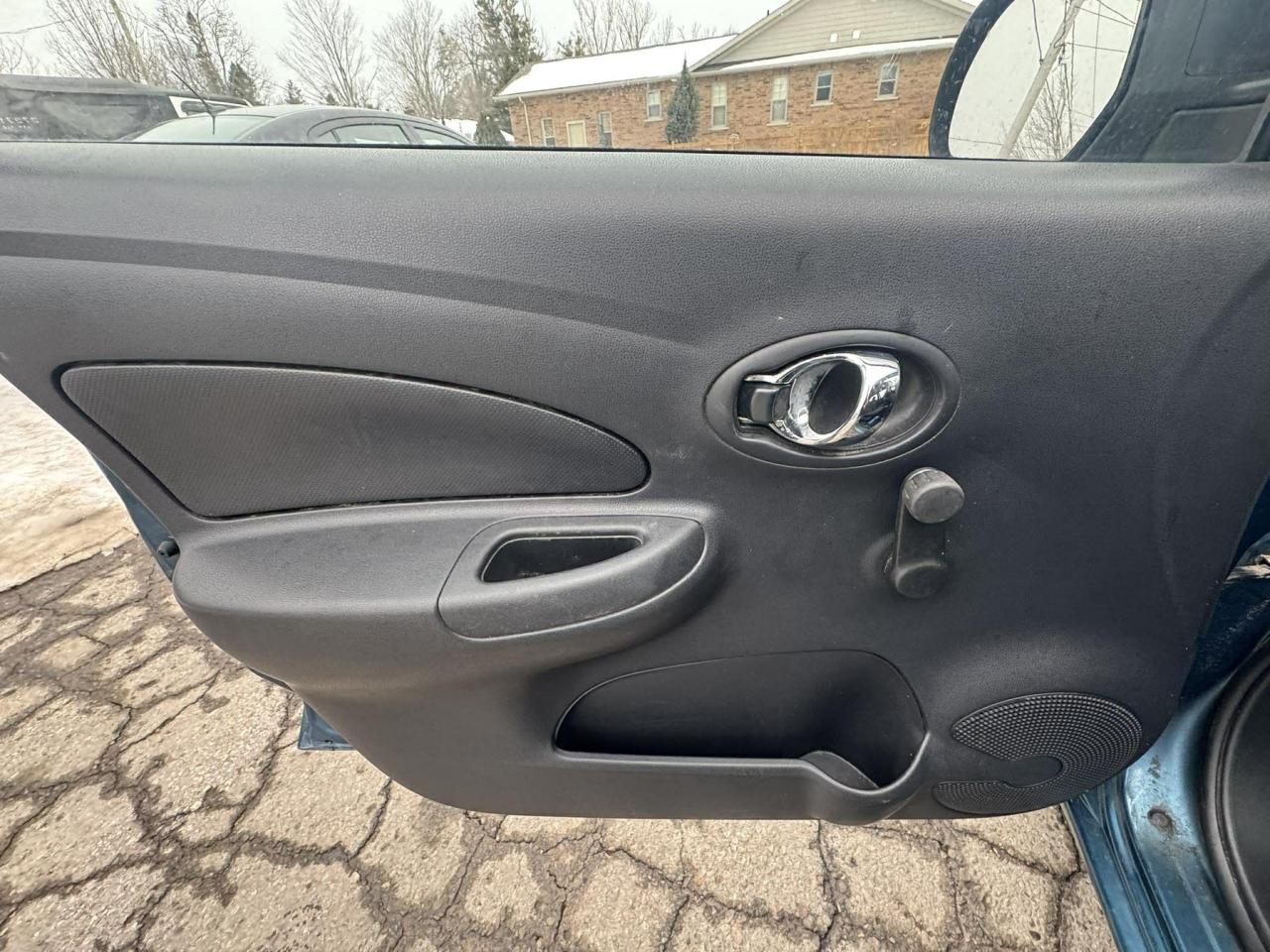 2016 Nissan Micra S Photo