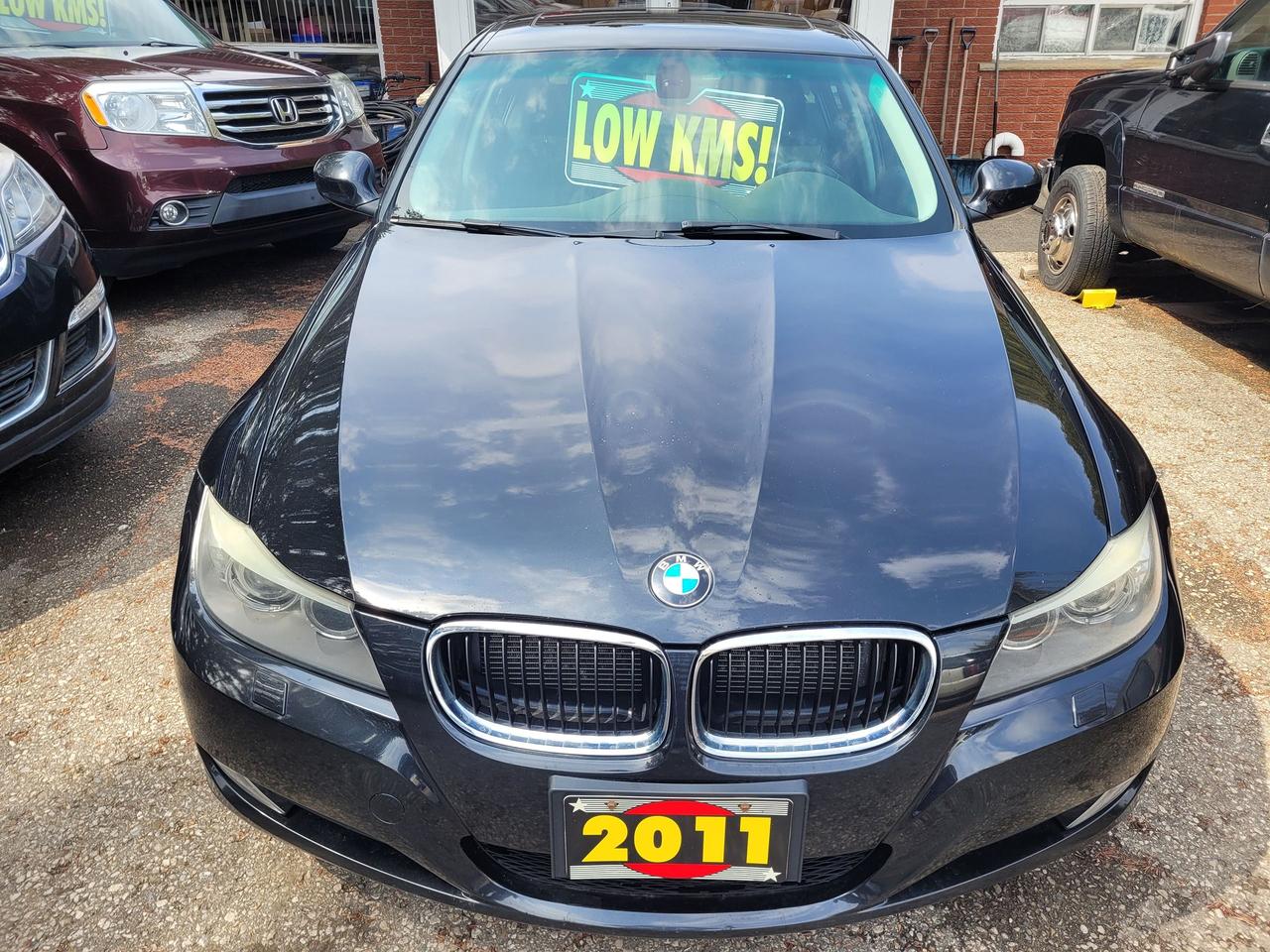 2011 BMW 328i Sedan 328i xDrive AWD Classic Ed. Clean CarFax Finaning Photo1