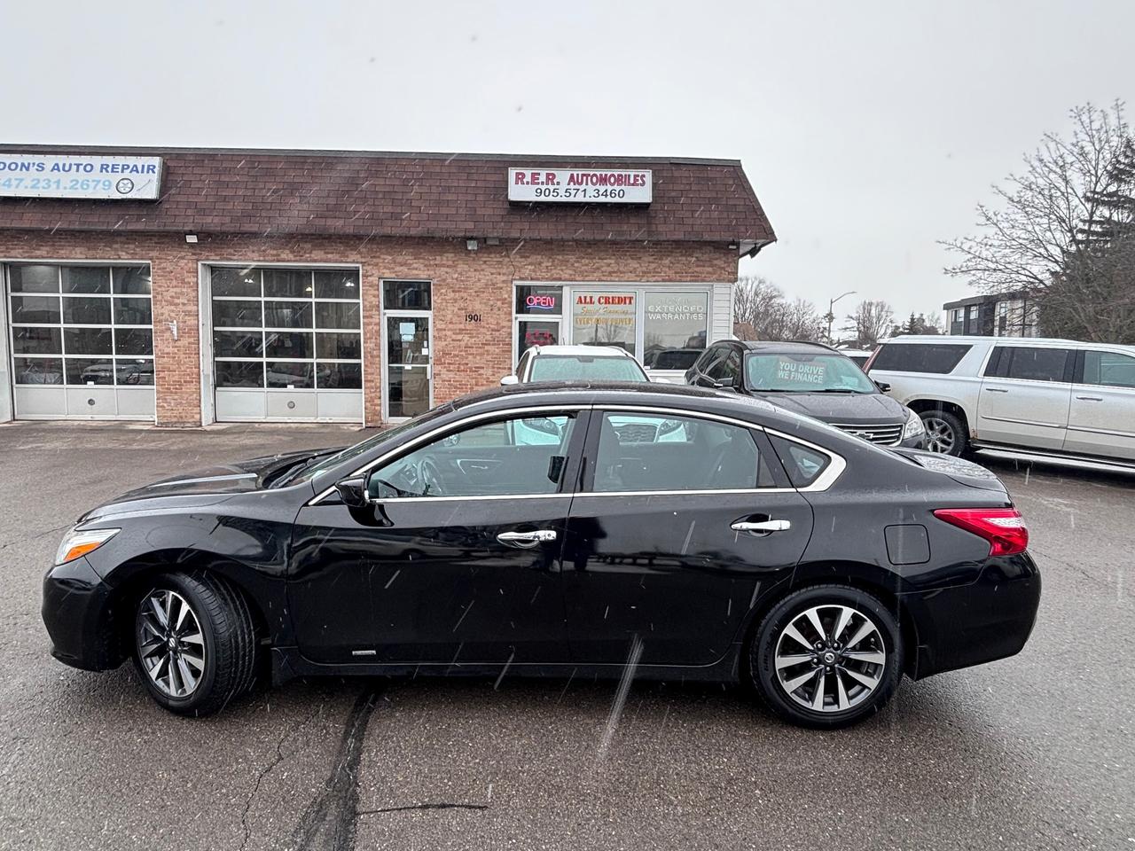 2017 Nissan Altima GREAT DEAL LOTS OF SERVICE!!