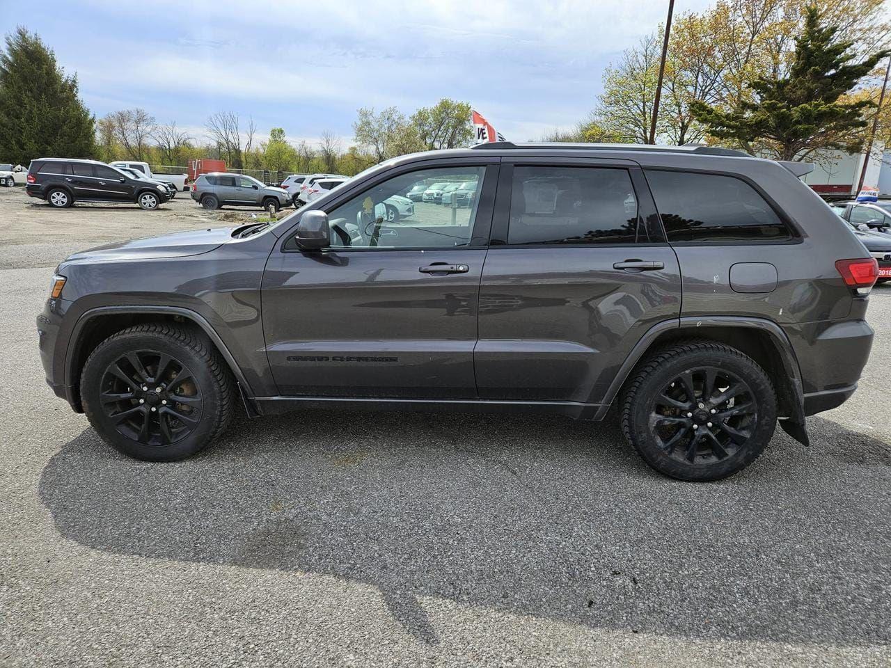 2019 Jeep Grand Cherokee ALTITUDE 4X4 Photo3