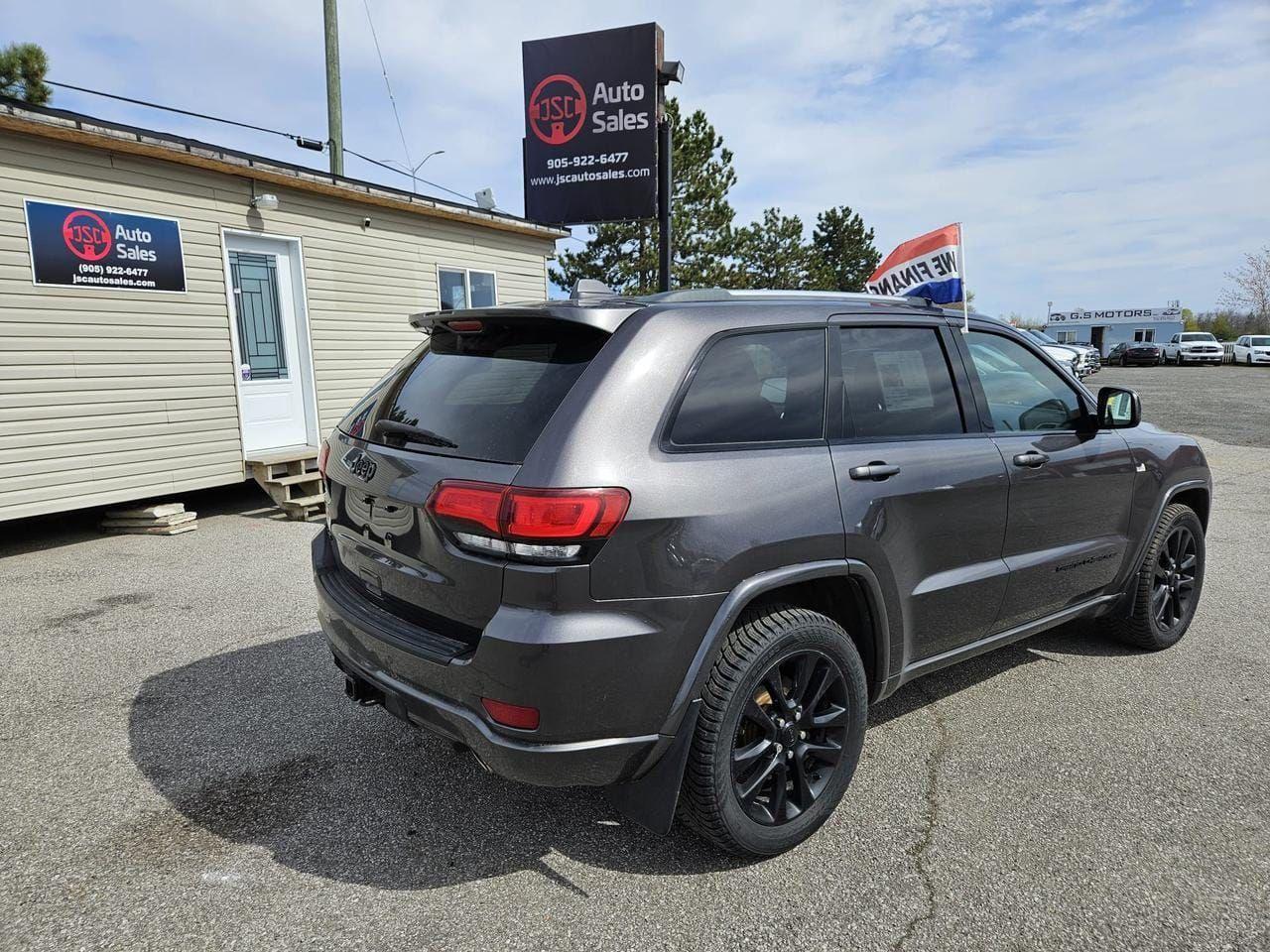 2019 Jeep Grand Cherokee ALTITUDE 4X4 Photo