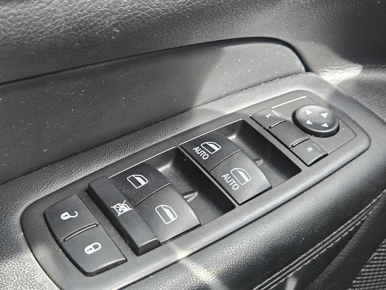 2019 Jeep Grand Cherokee ALTITUDE 4X4 Photo