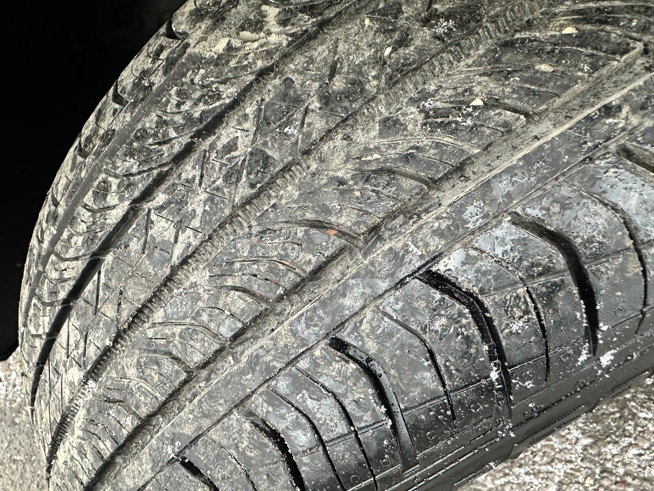 2024 Chevrolet Trax 2RS HTD-LTHR Sunroof DriverAssist XM CarPlay RvCam Photo