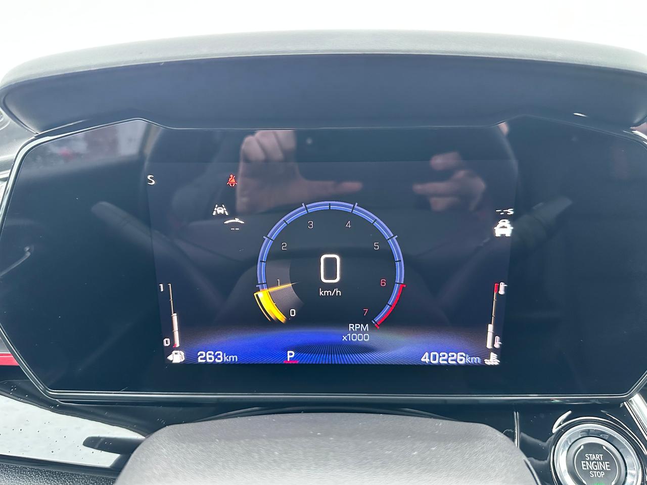 2024 Chevrolet Trax 2RS HTD-LTHR Sunroof DriverAssist XM CarPlay RvCam Photo