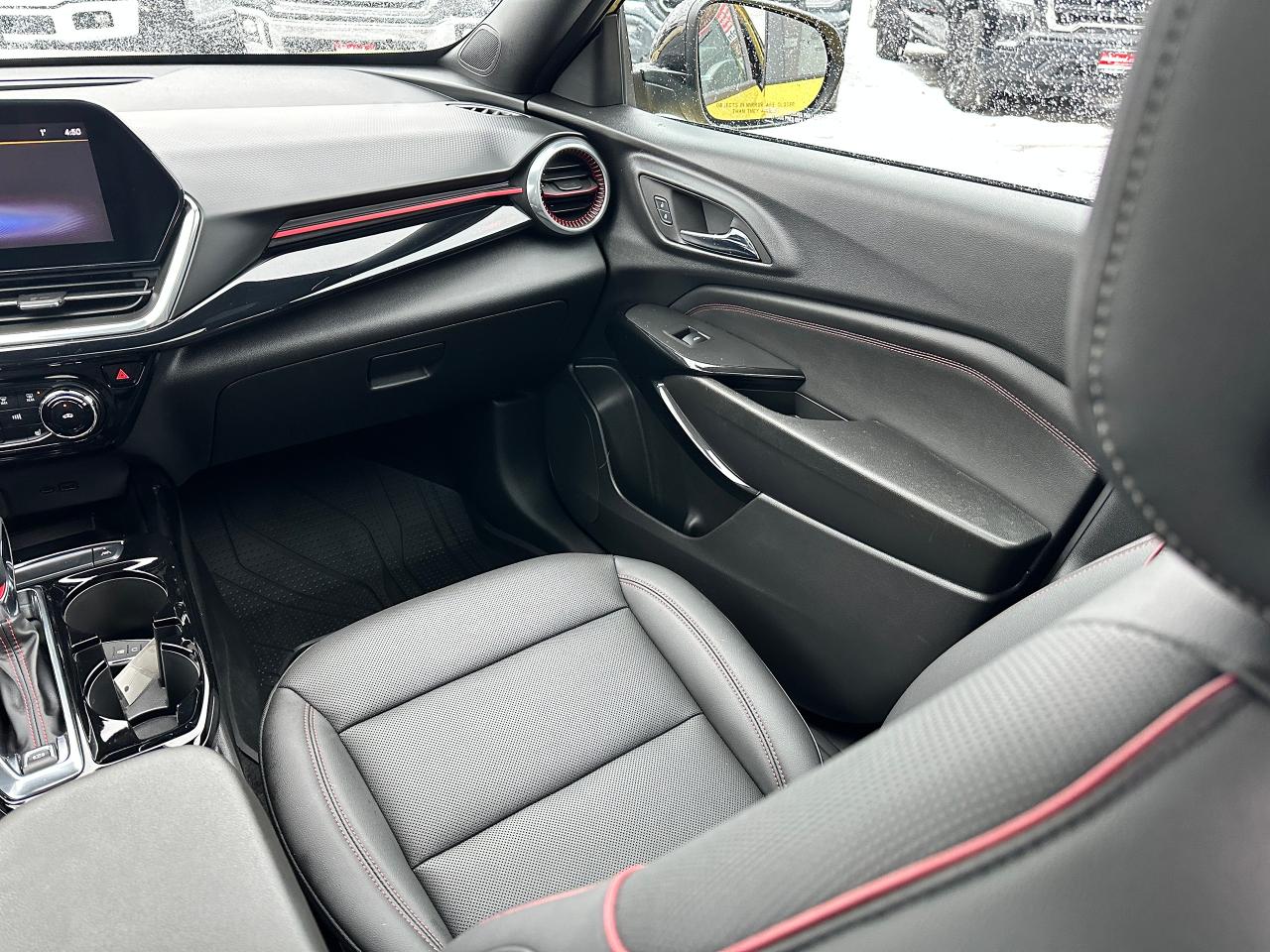 2024 Chevrolet Trax 2RS HTD-LTHR Sunroof DriverAssist XM CarPlay RvCam Photo