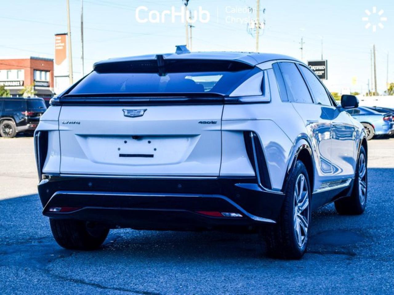 2024 Cadillac LYRIQ Tech 33"Display Glass Roof w/Power Shade Blind Spot R-Start Photo