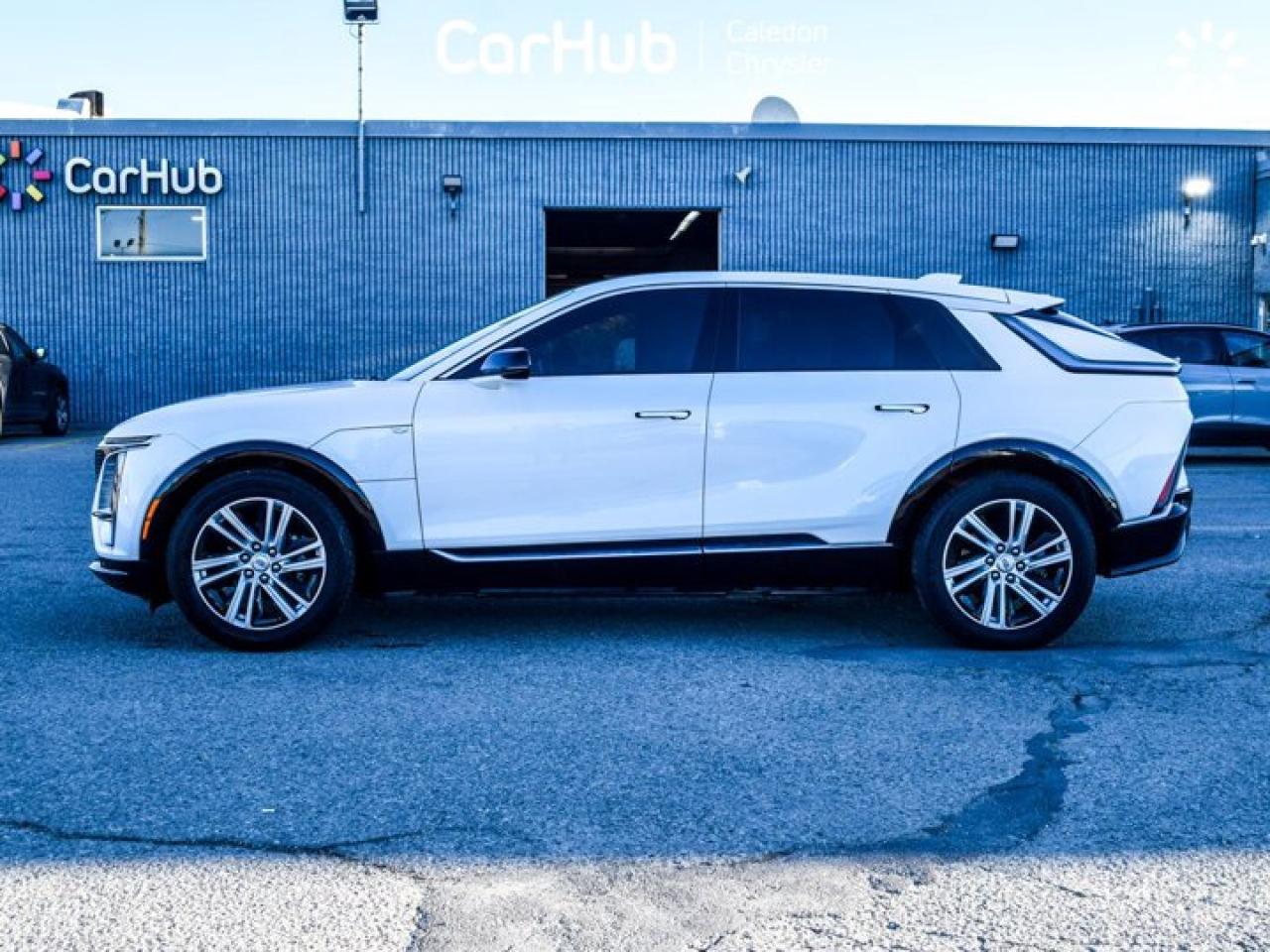 2024 Cadillac LYRIQ Tech 33"Display Glass Roof w/Power Shade Blind Spot R-Start Photo