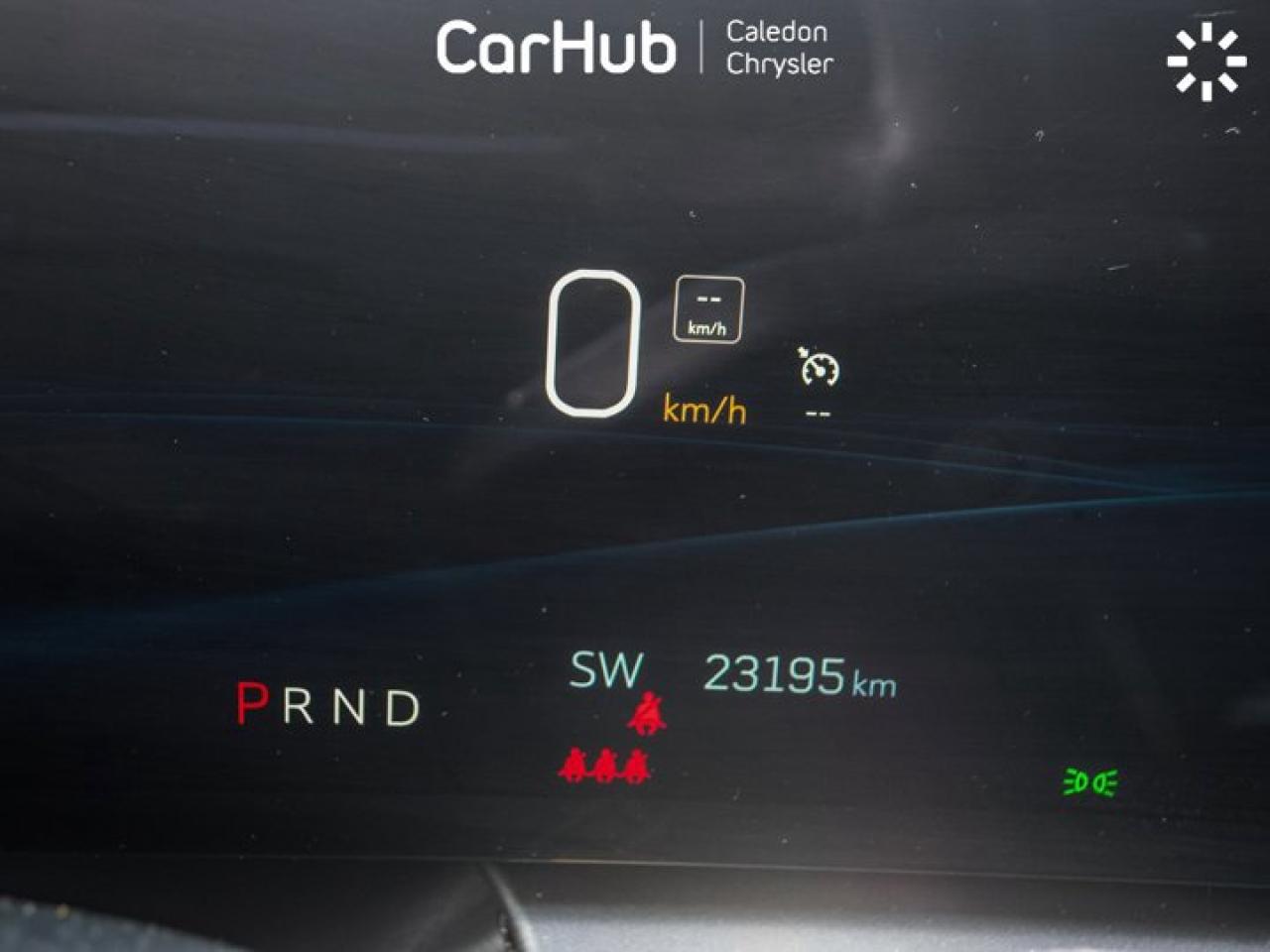 2024 Cadillac LYRIQ Tech 33"Display Glass Roof w/Power Shade Blind Spot R-Start Photo