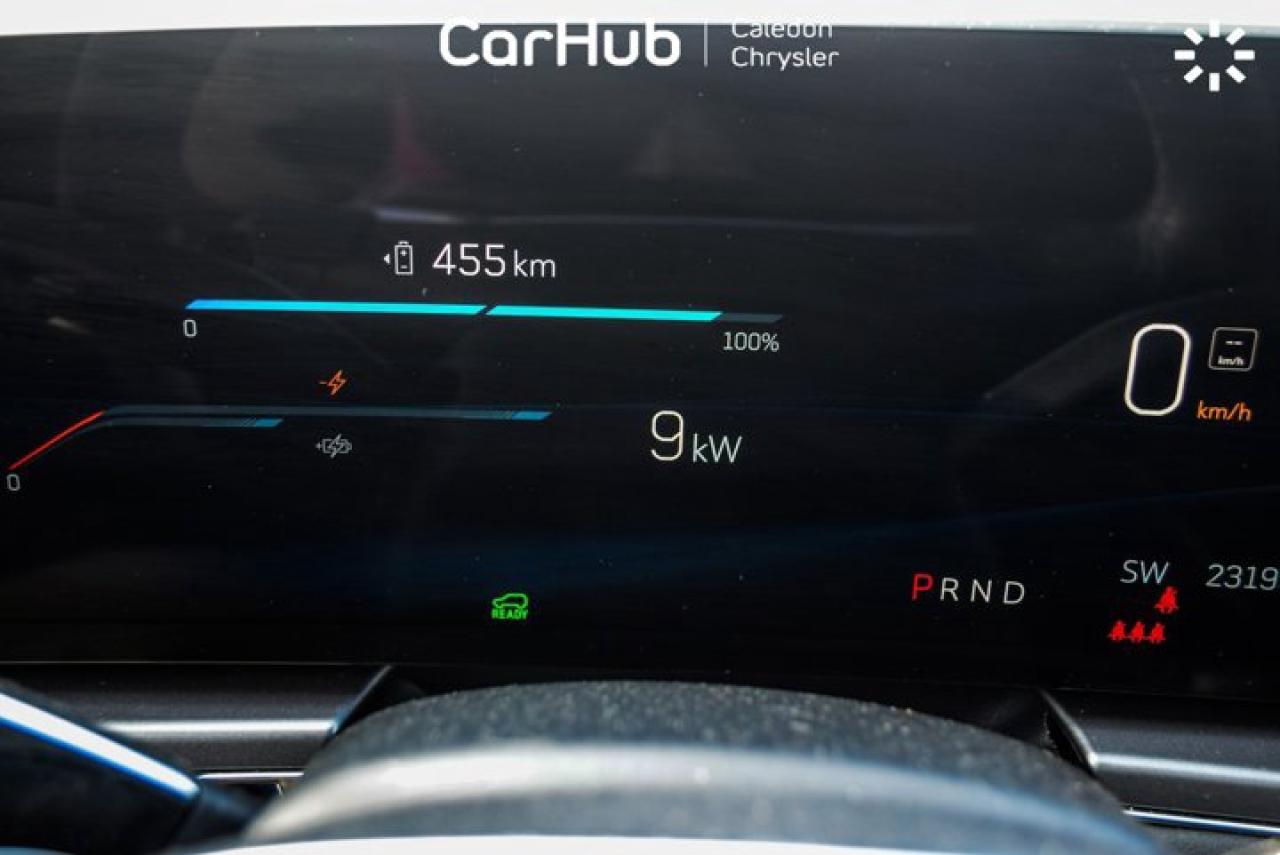 2024 Cadillac LYRIQ Tech 33"Display Glass Roof w/Power Shade Blind Spot R-Start Photo