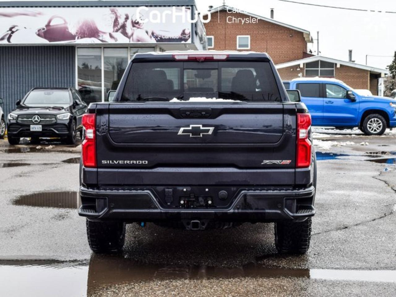 2024 Chevrolet Silverado 1500 ZR2 4WD Crew Cab 147"6.2L Leather 5 passengers with captain chair Photo