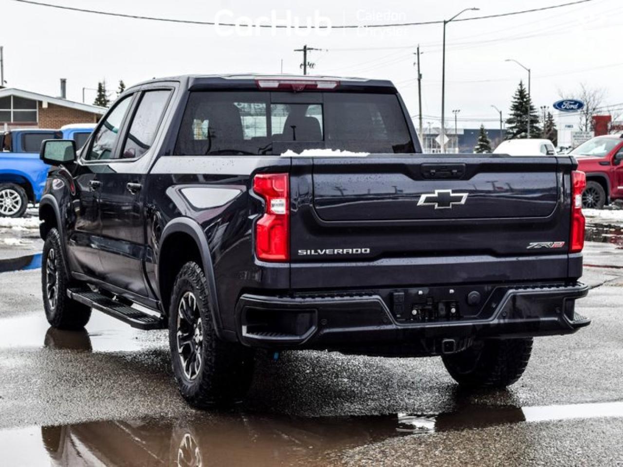 2024 Chevrolet Silverado 1500 ZR2 4WD Crew Cab 147"6.2L Leather 5 passengers with captain chair Photo