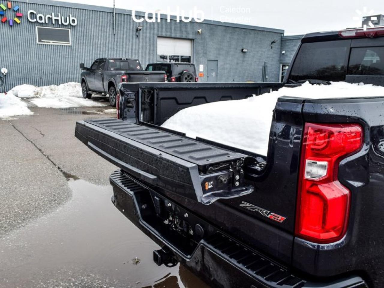 2024 Chevrolet Silverado 1500 ZR2 4WD Crew Cab 147"6.2L Leather 5 passengers with captain chair Photo