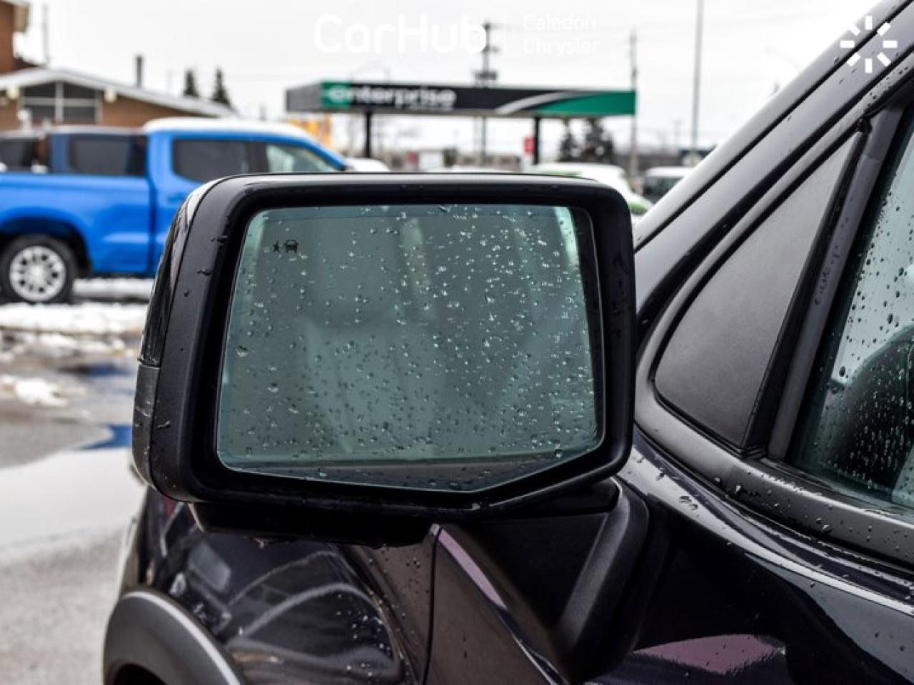 2024 Chevrolet Silverado 1500 ZR2 4WD Crew Cab 147"6.2L Leather 5 passengers with captain chair Photo