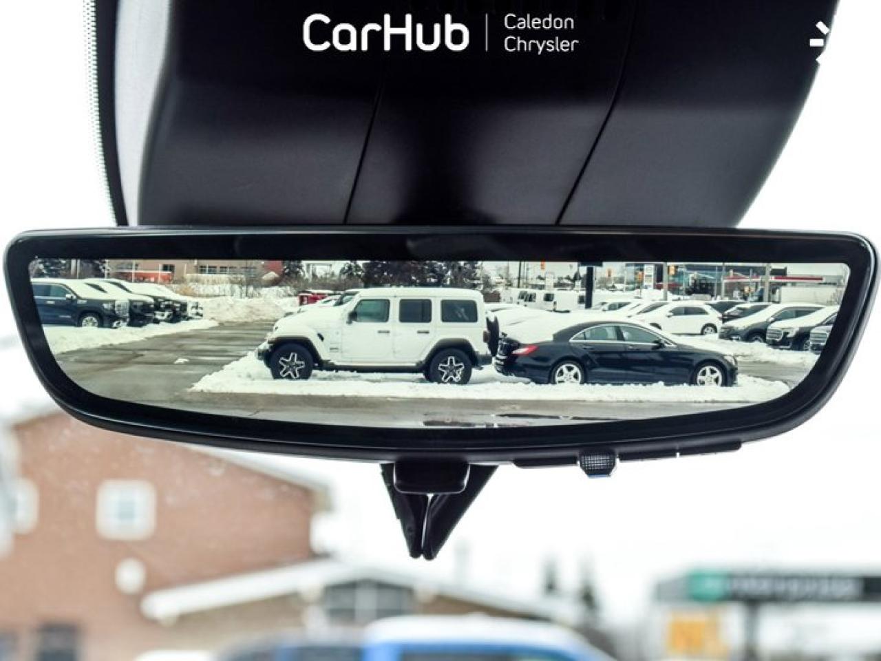 2024 Chevrolet Silverado 1500 ZR2 4WD Crew Cab 147"6.2L Leather 5 passengers with captain chair Photo