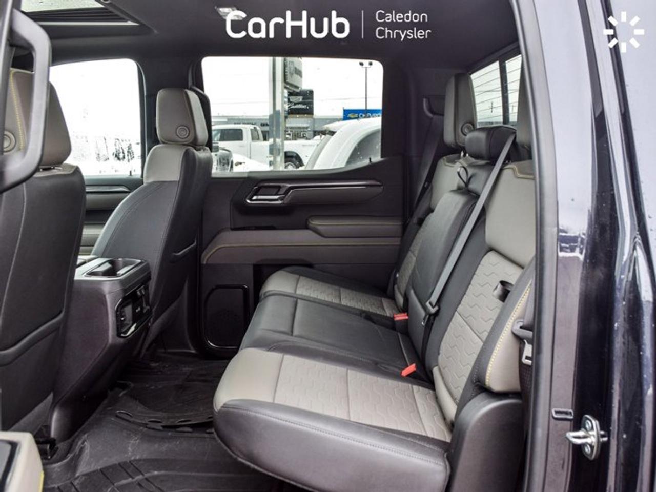 2024 Chevrolet Silverado 1500 ZR2 4WD Crew Cab 147"6.2L Leather 5 passengers with captain chair Photo