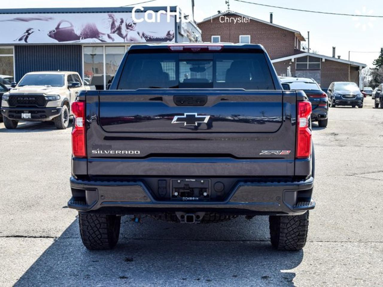 2024 Chevrolet Silverado 1500 ZR2 4WD Crew Cab 147"6.2L Leather 5 passengers with captain chair Photo